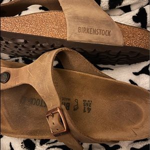 BIRKENSTOCK GIZEH - Oiled Leather in Tobacco Brown